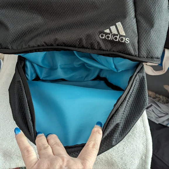 Adidas Drawstring Bucket Bag Backpack - Picture 3 of 7
